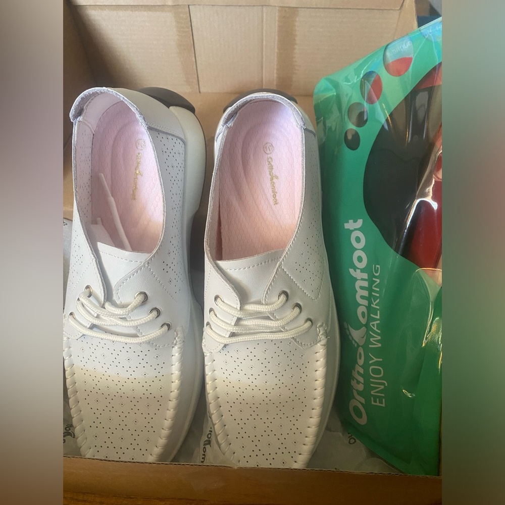OrthoComfort Support Comfortable White Leather Women's Shoes size 10-NEW